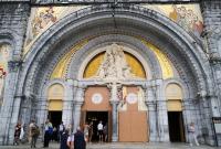 Pope Leo to meet with French abuse survivors