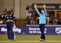 Jacks stars as England crush Sri Lanka