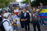 Venezuelans in New York protest Delcy Rodríguez’s visit: ‘She doesn’t represent us, she wasn’t elected’