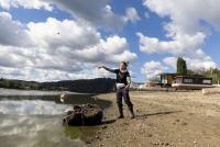 Czech volunteers rescue mussels on drought-hit Vltava River dam