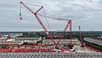China's giant crane for nuclear power plant construction