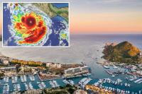 Colossal hurricane takes sharp turn toward stunning vacation hotspot as Americans told get ready to evacuate