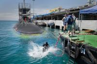 Royal Australian Navy divers train at Pearl Harbor for U.S. Virginia-class sSN sustainment