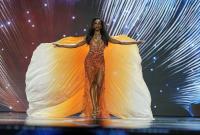 Miss Universe Jamaica 2025, who fell off preliminary stage, sues pageant for negligence