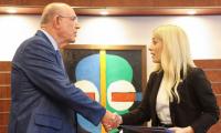Finance Minister forecasts another budget surplus as public debt falls