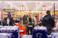 Canada July retail sales fall 0.7%; seen up 1.3% in August