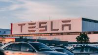 Tesla Semi drives record of 2,500 electric trucks in the U.S., leading the transformation of heavy transportation