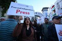 3 Tunisian journalists briefly detained as media crackdown intensifies 