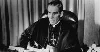 What happened to the television audience Fulton Sheen once reached?