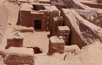 Egypt.. Discovery of pyramid-shaped tomb dating back to Roman era in Dakhla Oases