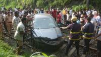Navi Mumbai Accident: 17-Year-Old Student Survives 70-Foot Car Plunge From Parsik Hill Onto Belapur-Uran Railway Tracks | VIDEO