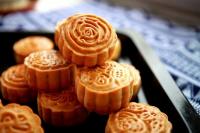 Khmer Note: Why Do Cambodians Eat Mooncakes?
