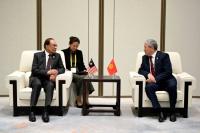 Cabinet Chairman meets with Prime Minister of Malaysia in China