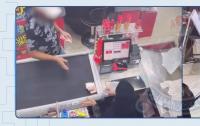 Oman Police take legal action after viral videos show expatriates throwing money at workers