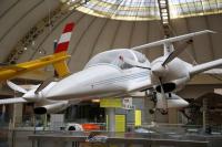 Diamond DA42: four seat airplane