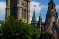 How Ottawa could cut personal income taxes – without creating a fiscal mess