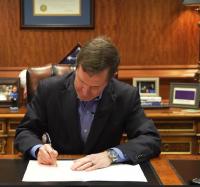 Beshear urges Congress to boost black lung benefits for Kentucky miners