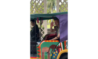 Australian minister takes electric rickshaw ride during Delhi visit