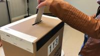 Élections Québec has told employees not to speak English. Does that violate Anglos' rights?