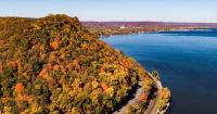 Circling Lake Pepin between Minnesota and Wisconsin