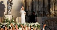 Pope Leo prays in Notre Dame Cathedral in Paris 7 years after devastating fire
