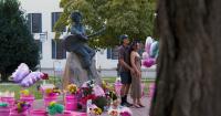 Dolly Day: Atlanta filmmaker debuts documentary celebrating Dolly Parton
