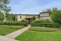 Edmonton architect’s home on a double lot sells for full price