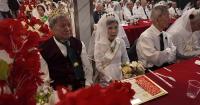 Vietnamese couples in Georgia celebrate last love with vow renewal