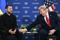 Kyiv Denies Bloomberg Report Trump Allegedly Asked Zelensky to Meet Putin in Moscow
