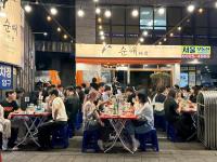 Korean 'yajang' culture explained: Guide to outdoor dining in Seoul