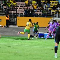 Boyz snatch late victory