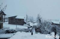 Heavy snowfall hits Khumbu, seven foreign tourists...