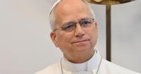 Pope encourages Catholics to persevere as central Paris shuts down for Mass