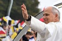 Pope Leo draws 800,000 people to central Paris for open-air Mass on iconic square