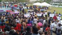 Linden protesters breach barricade, enter Watooka Complex compound, demanding ministers’ resignation