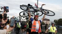 Thousands welcome cycling students in Kragujevac ahead of Serbia's Oct. 25 election