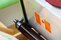 Print Canada’s flag by hand on the Pop-Up Press
