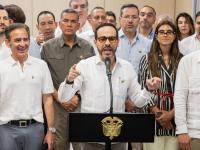 Colombia extradites leader of armed group to US in shift towards Washington
