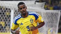 Alexander Isak sends ideal Liverpool message but Andoni Iraola has triple worry