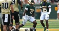 Colorado WR DeAndre Moore injured on hit, leaves game