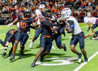 Texas High’s defense shuts out Marshall, 27-0