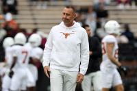 Texas’ Steve Sarkisian Addresses Colin Simmons’ Controversial Penalty Against Tennessee