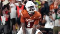 Texas DE Colin Simmons bounces back to make history vs. No. 14 Tennessee