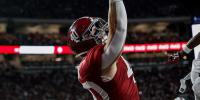 Alabama routes South Carolina 49 -18, improves to 4-0