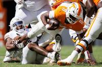 Hargis: Tennessee’s touted offensive line disappointing in first defeat