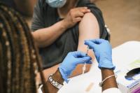 Hawaii pharmacies offering COVID vaccines amid uptick