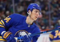 New York Islanders Sign Logan Stanley
