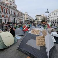 Housing protesters dig in for long stay in Madrid square