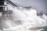Nor’easter Leaves Over 100,000 Without Power, Hundreds of Flights Canceled