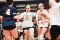 Sports Roundup: Naselle football climbs into state top 10